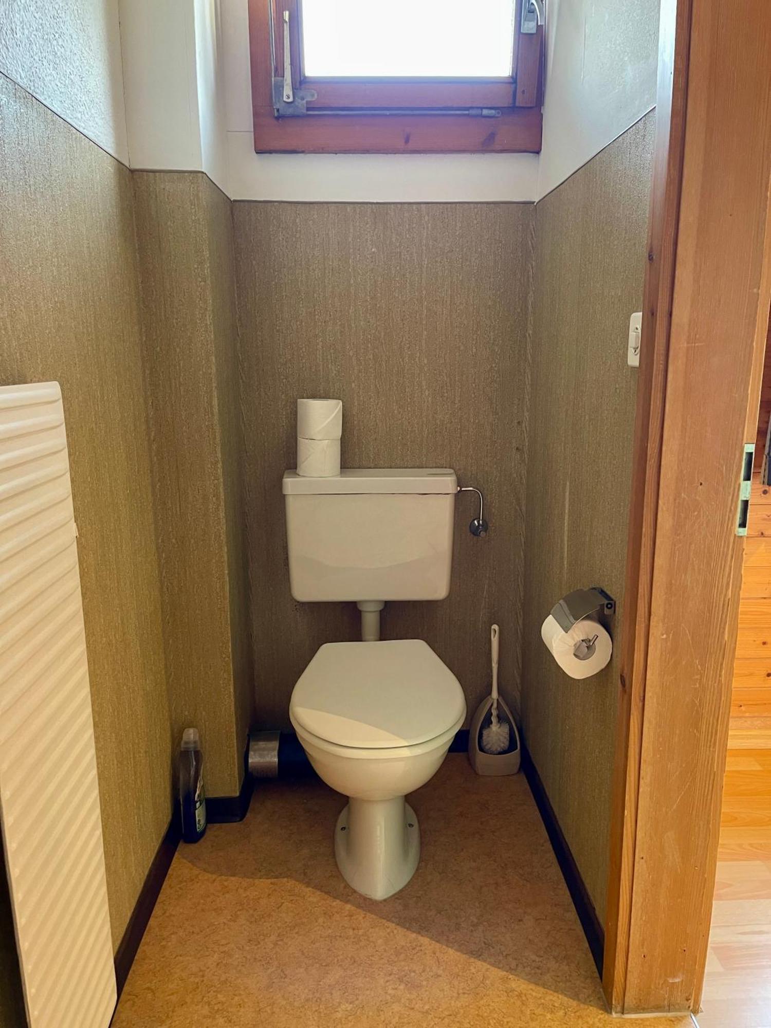 Alpine Base Hostel - Adults Only ラウターブルンネン エクステリア 写真