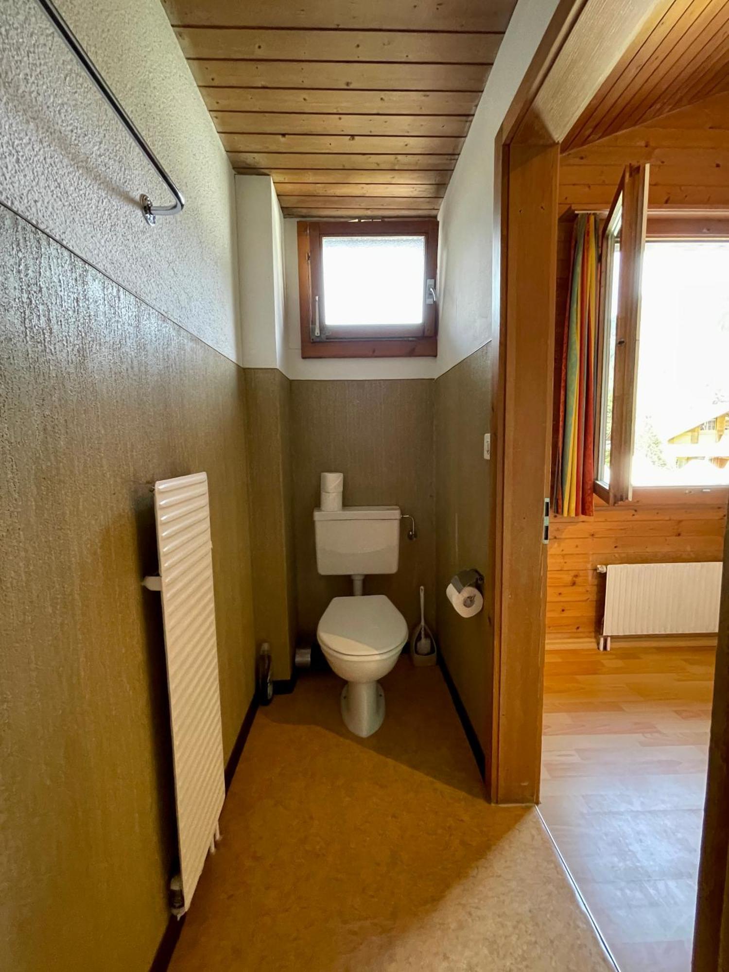 Alpine Base Hostel - Adults Only ラウターブルンネン エクステリア 写真